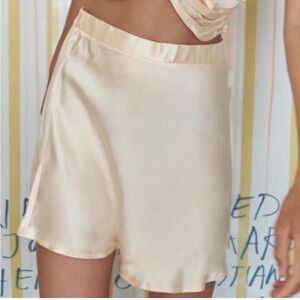 Chic Satin Mini Skirt in Cream